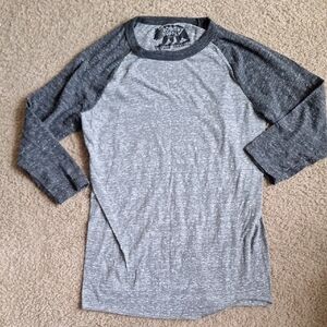 Men's Gray and Black Raglan Sleeve Shirt Size S